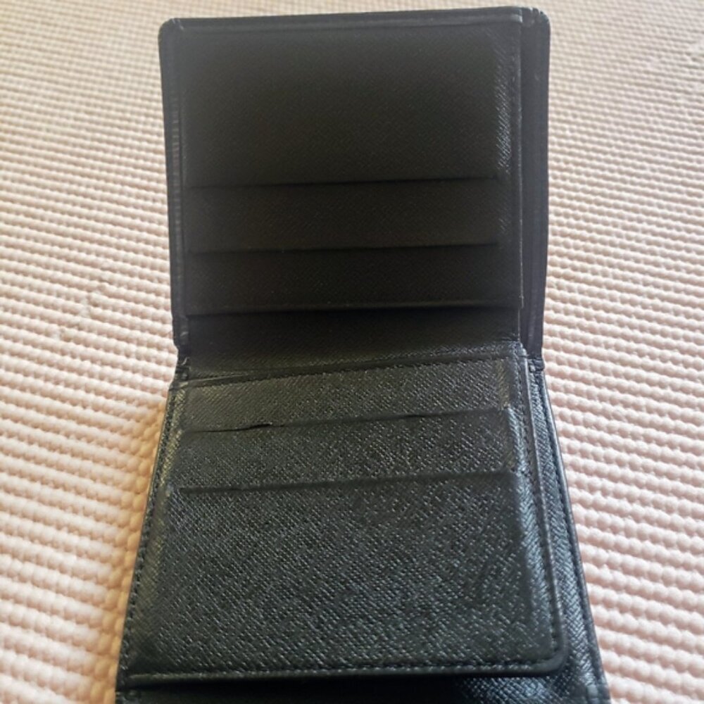 Louis Vuitton Epi Elise Wallet - Black - Picture 10 of 16